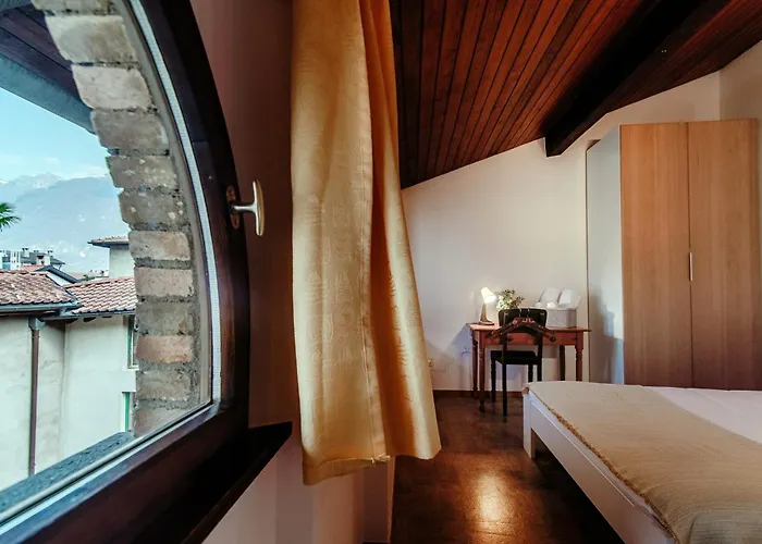 La Casetta Di Riva - Cozy Home In Lakeside Village